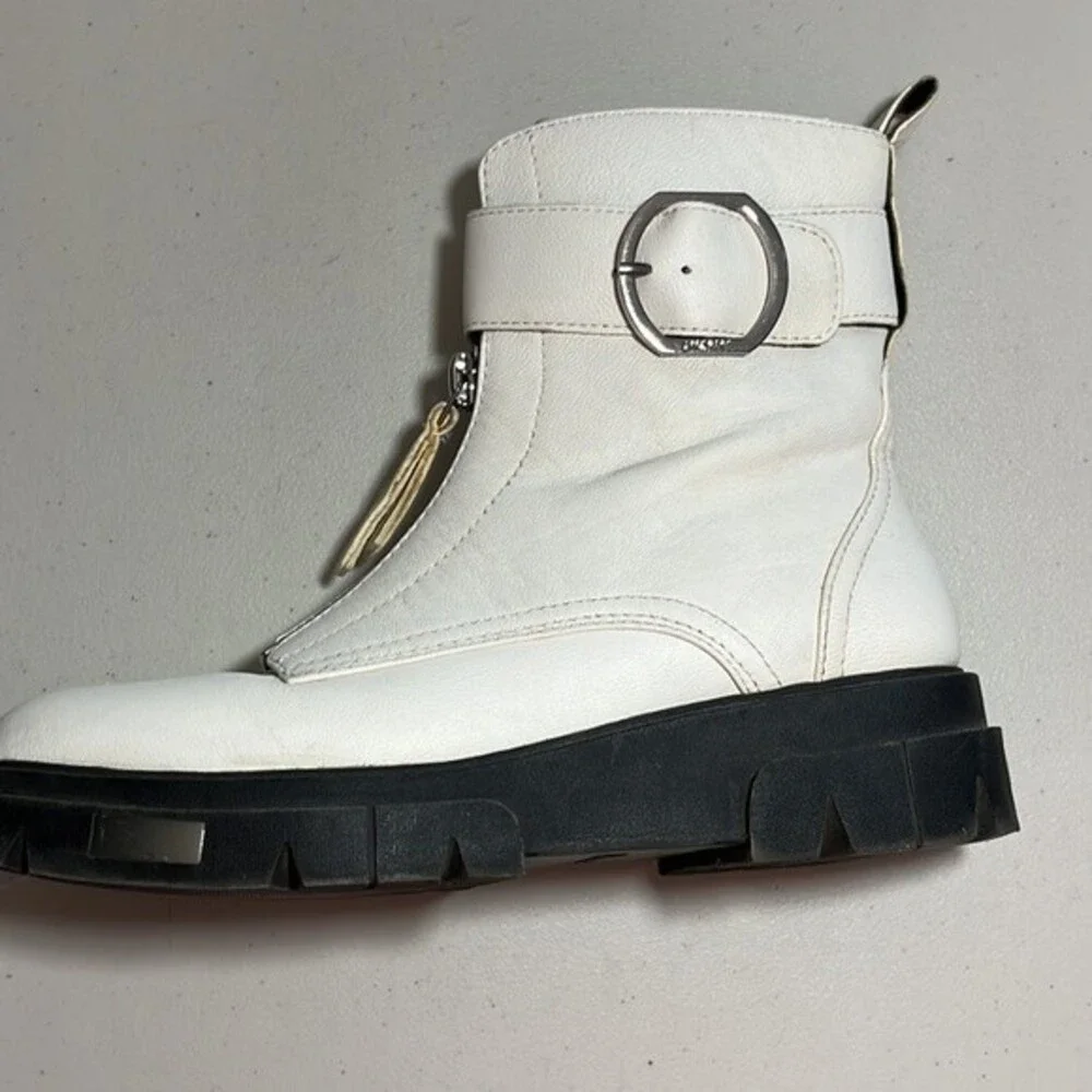 DKNY Laina Lug Sole Booties White Size 9.5